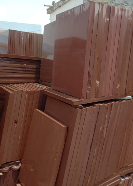 270-435X607_INTERIOR-RIGHT-Acadian-Black